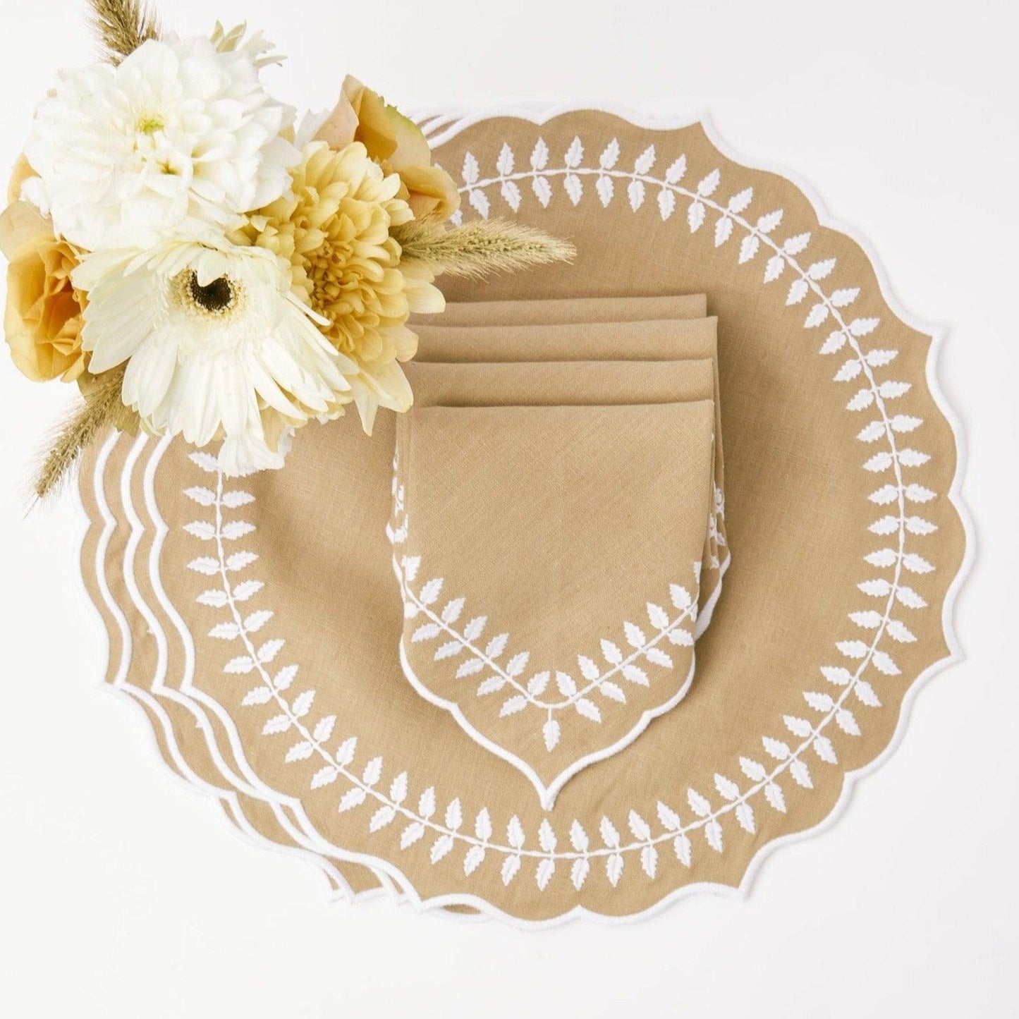 Natural Laurel Placemats & Napkins (Set of 4)