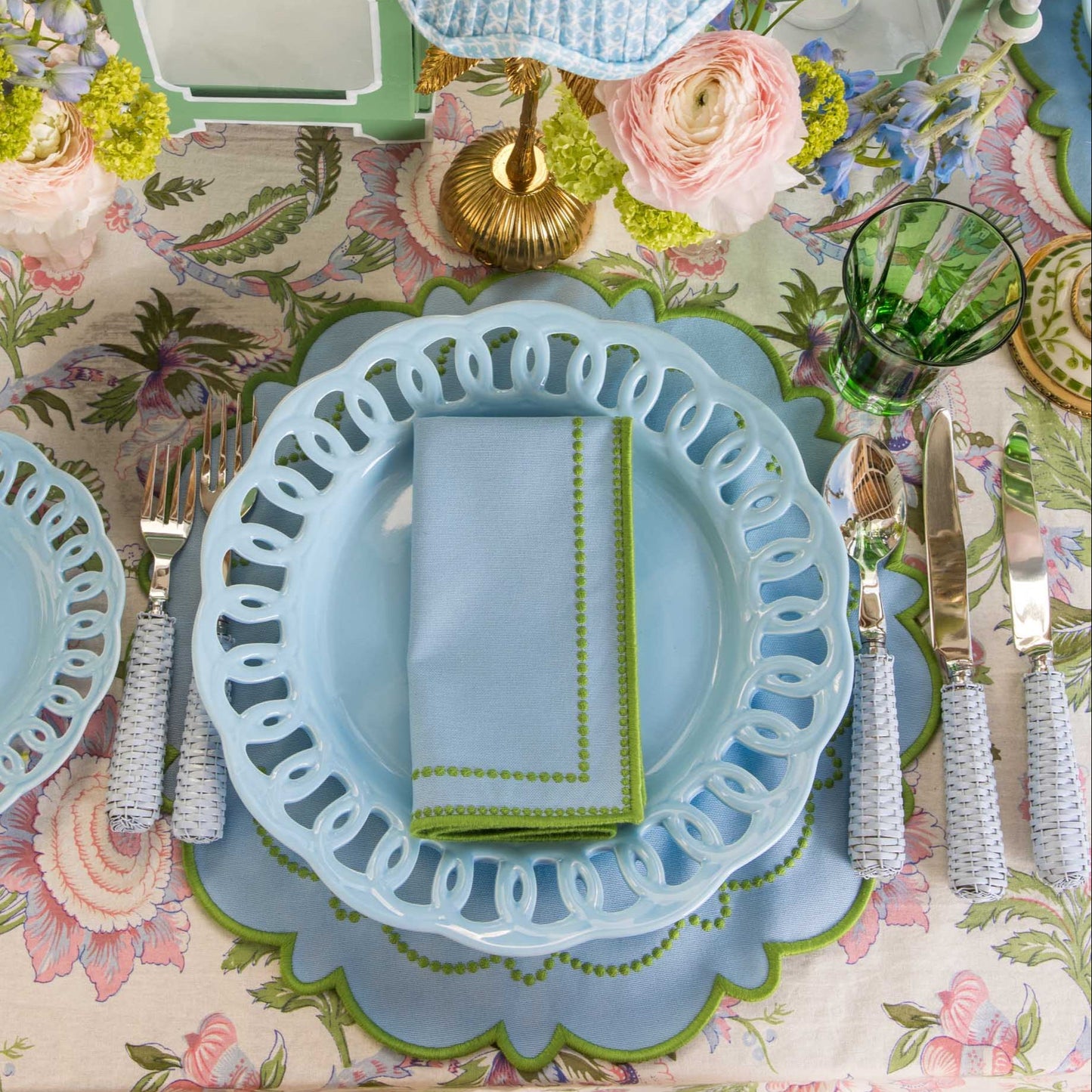 Soft Blue Lace Dinner & Starter Plates (Set of 8)