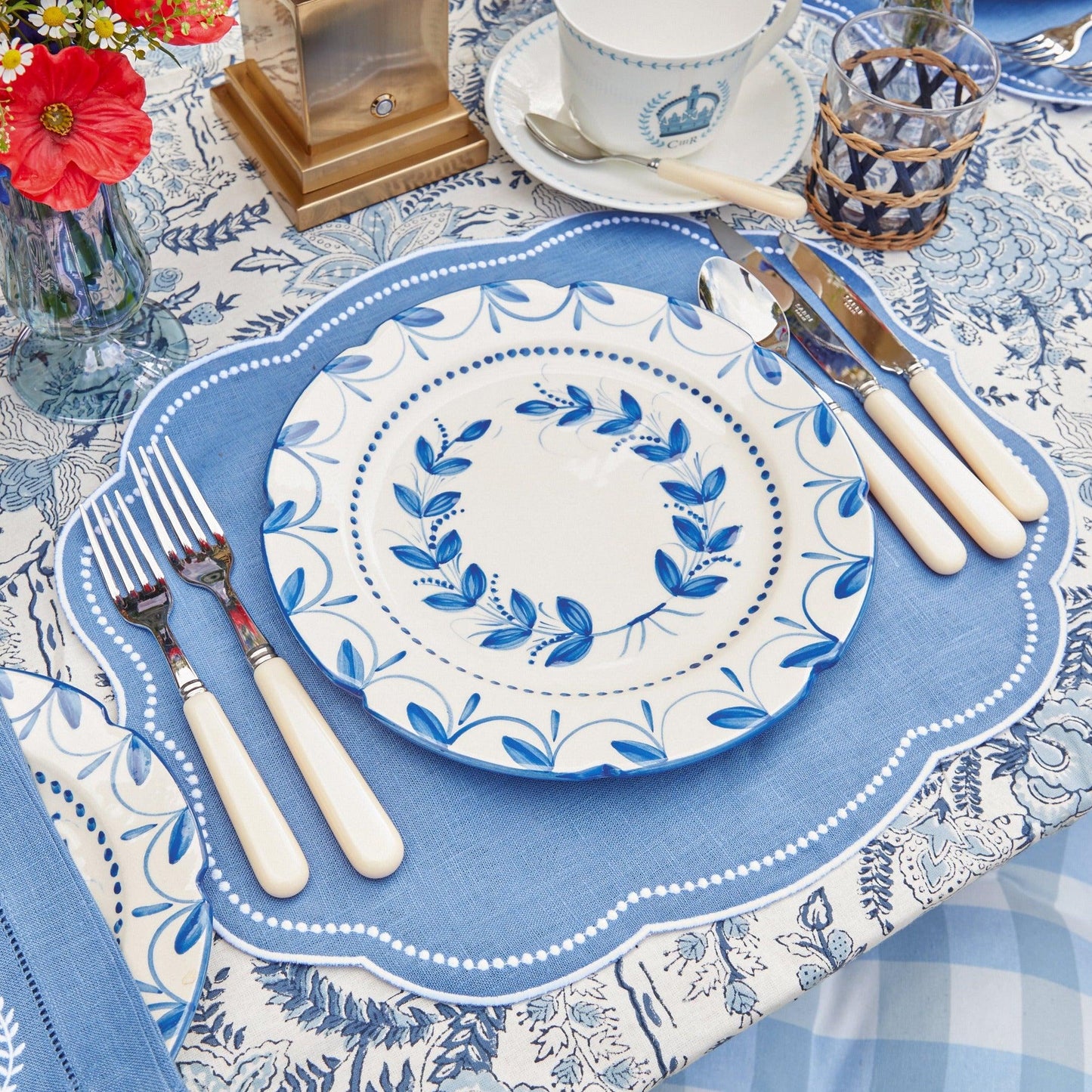 Elizabeth Blue Garland Dinner Plate