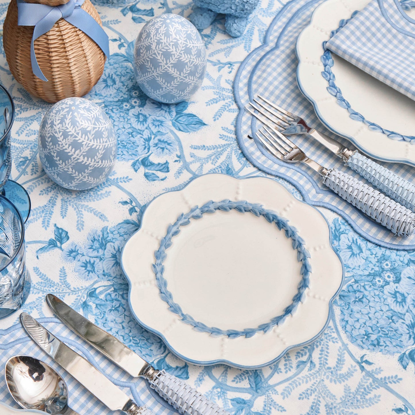 Blue Laurel Starter Plates (Set of 4)