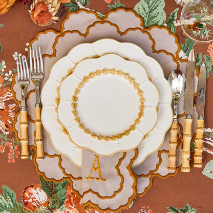 Putty Laurel Dinner Plates (Set of 4)