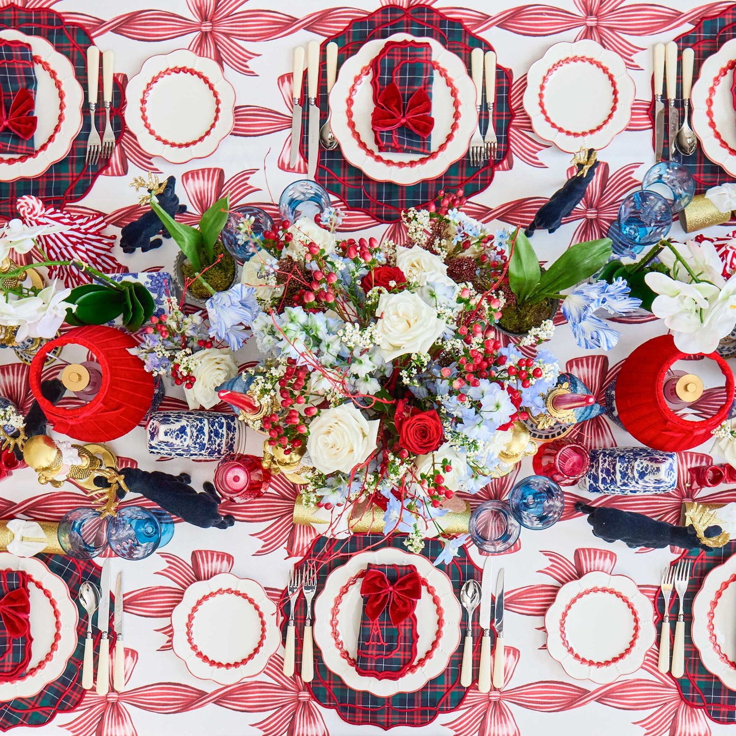 Red Laurel Starter Plate