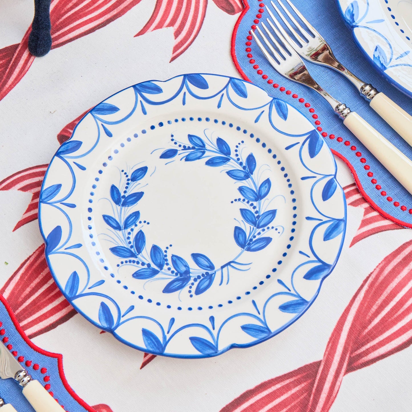 Elizabeth Blue Garland Starter Plates (Set of 4)