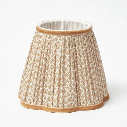 Putty Lotus Lampshade (18cm)