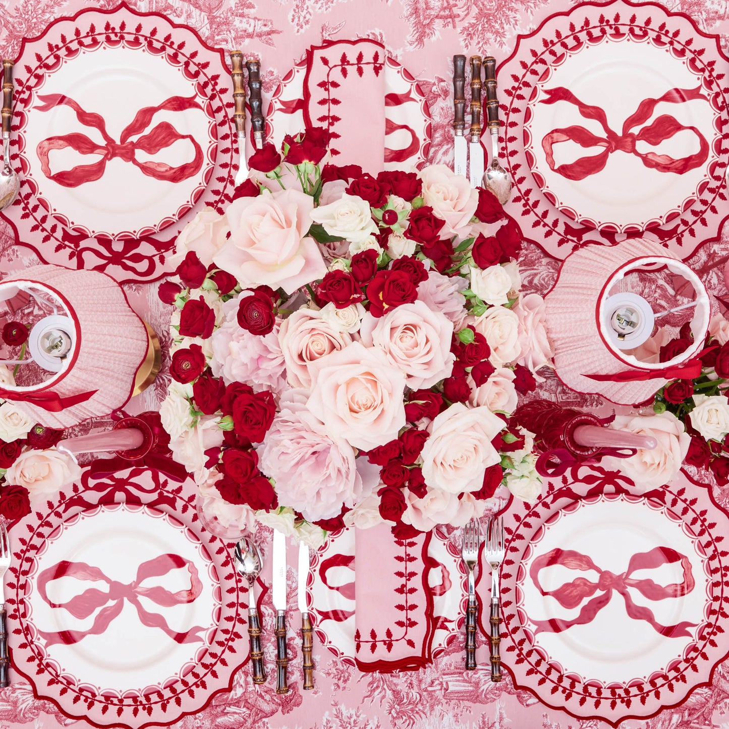 Marilyn Red Bow Starter Plate
