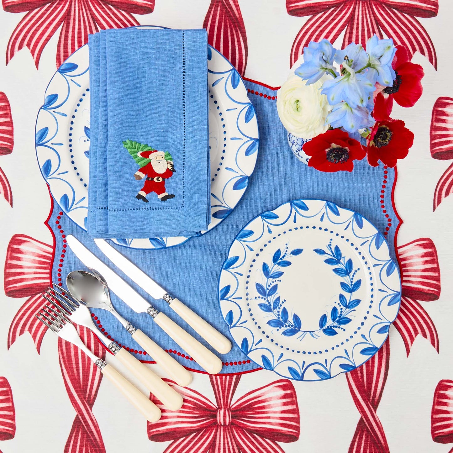 Elizabeth Blue Garland Starter Plates (Set of 4)
